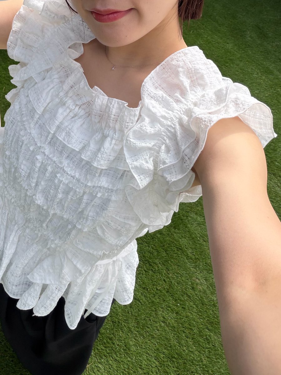 LILY BROWN 公式 tweet media