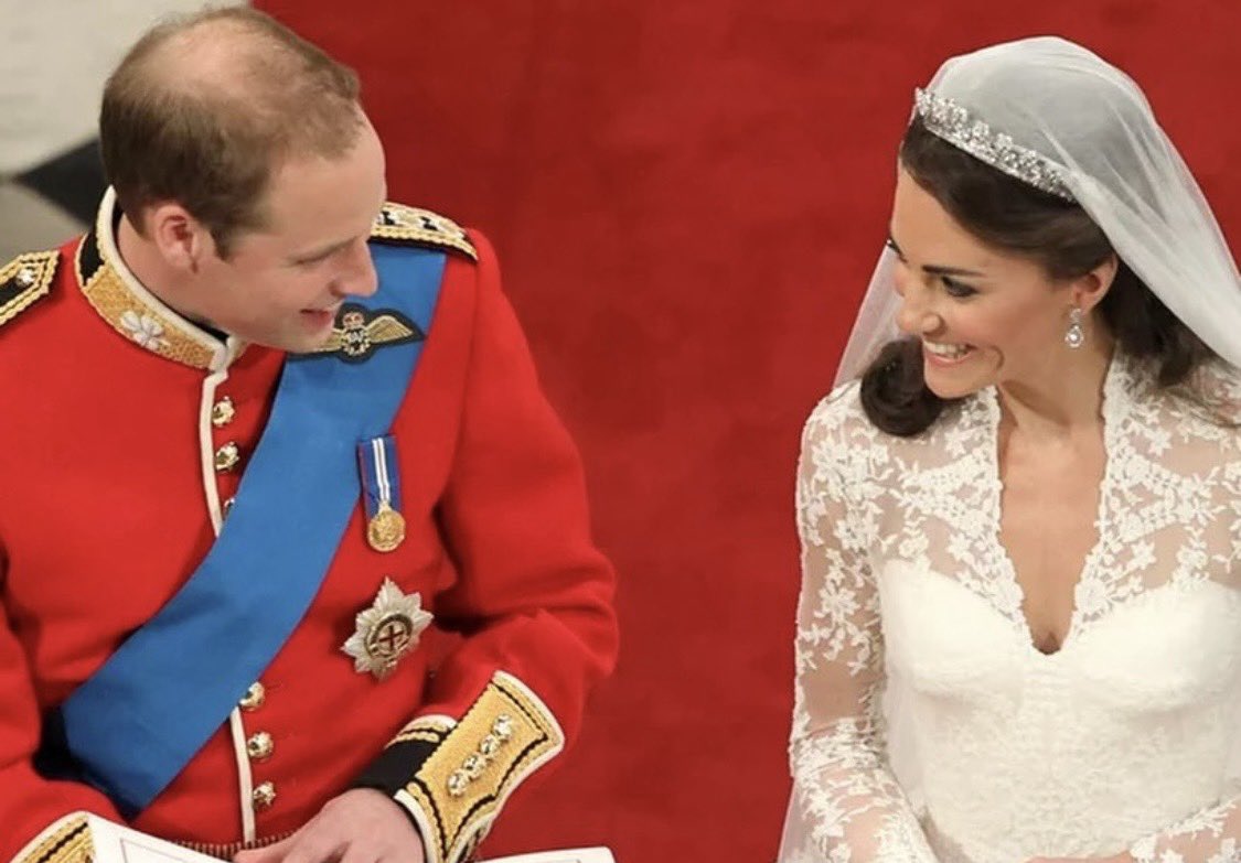 royallyemily's tweet image. The way they’re smiling at each other 🤍