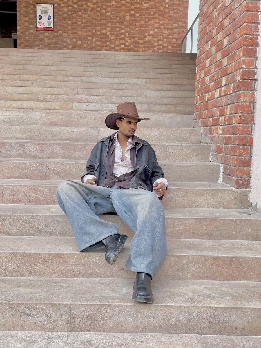 _Ashwani_0731's tweet image. Stepping into the frame with purpose.
Every shot reflects discipline, confidence, and growth.
This is more than modelling—it’s expression.

#ModelLife #Photoshoot #Confidence #Fashion #Aesthetic #Menswear #Style