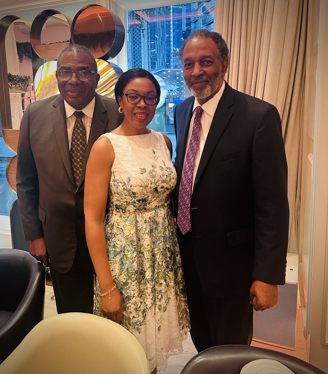 Chika4Judge's tweet photo. Lovely dinner and great evening at the W Hotel, Dallas, honoring Legends, hosted by the Dallas Black Criminal Bar Association. Congratulations to all the amazing awardees as their legacies continue to wax strong in the legal community. https://t.co/qb5hrtlWOx