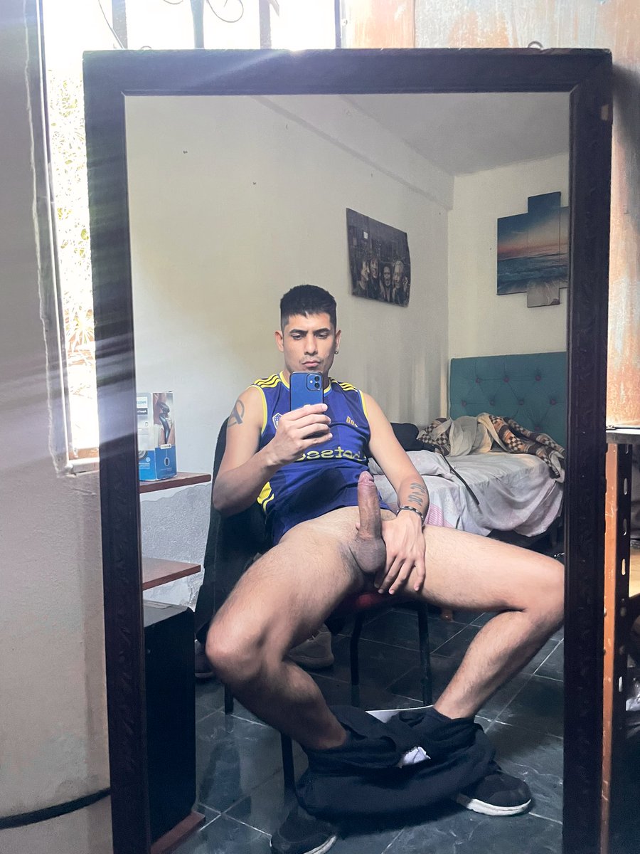 Sebastian tweet media