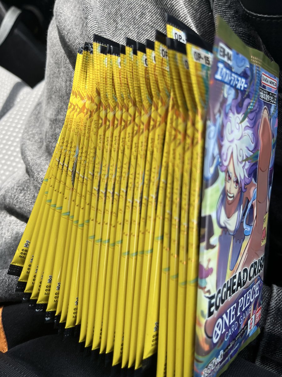 ʞ @ワンピースカード tweet media