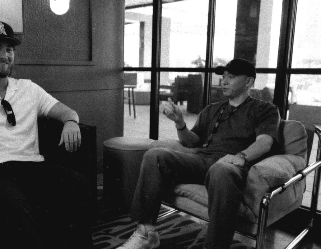 AyCartii tweet media