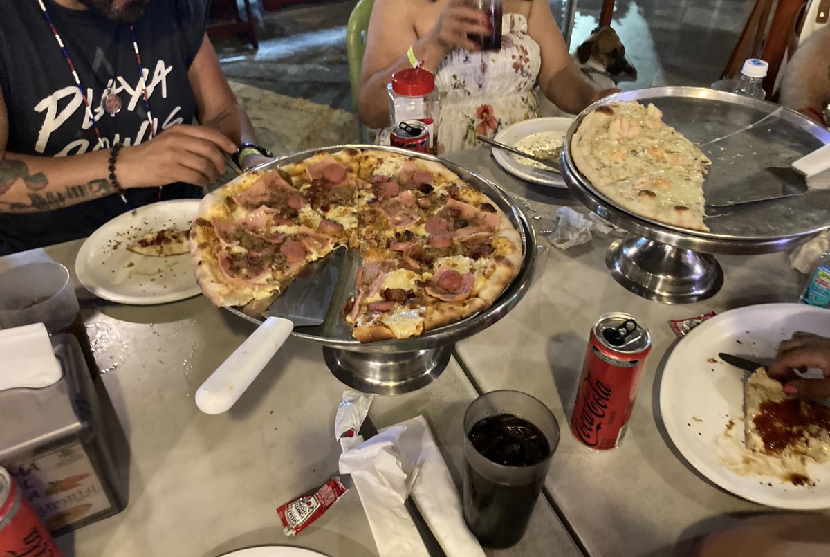 Mis pizzas favoritas de Acapulco 🍕😋 (@ Mi Piaci in Acapulco de Juárez, GRO.) app.foursquare.com/share/checkin/…