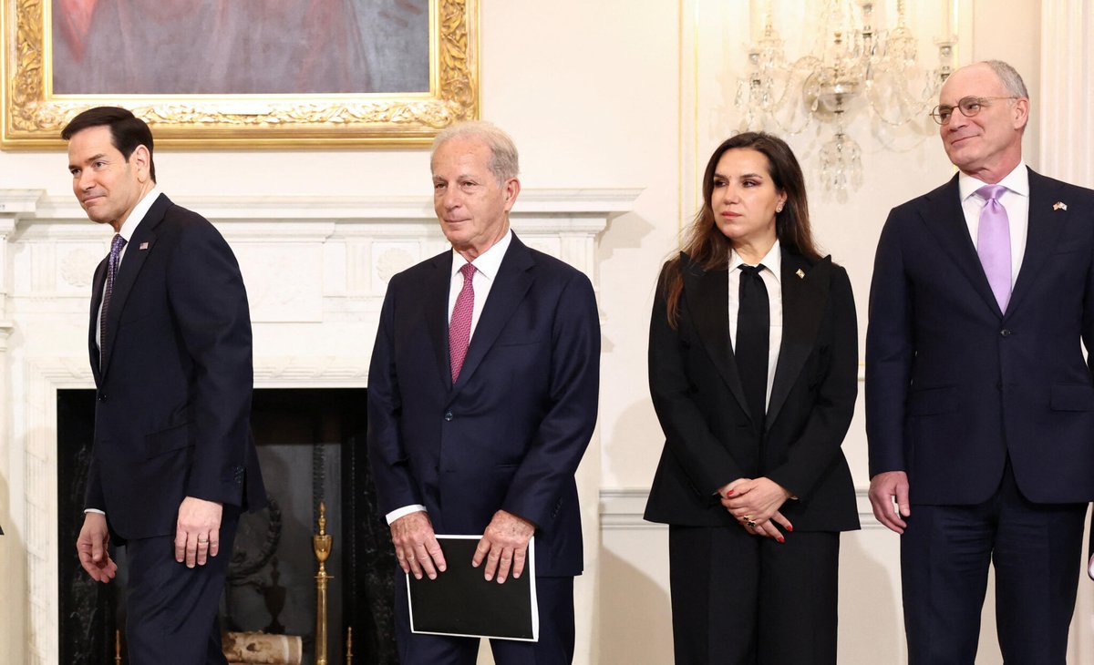 Le Parisien tweet media