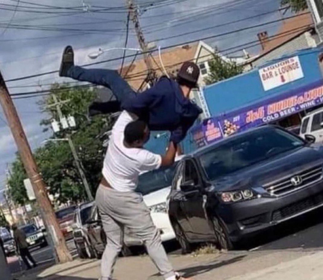 𝙅𝙖𝙘𝙠𝙨𝙤𝙣’𝙨 𝙇𝙚𝙛𝙩 𝙈𝙞𝙙𝙙𝙞𝙚 🦋✨🪄 tweet media