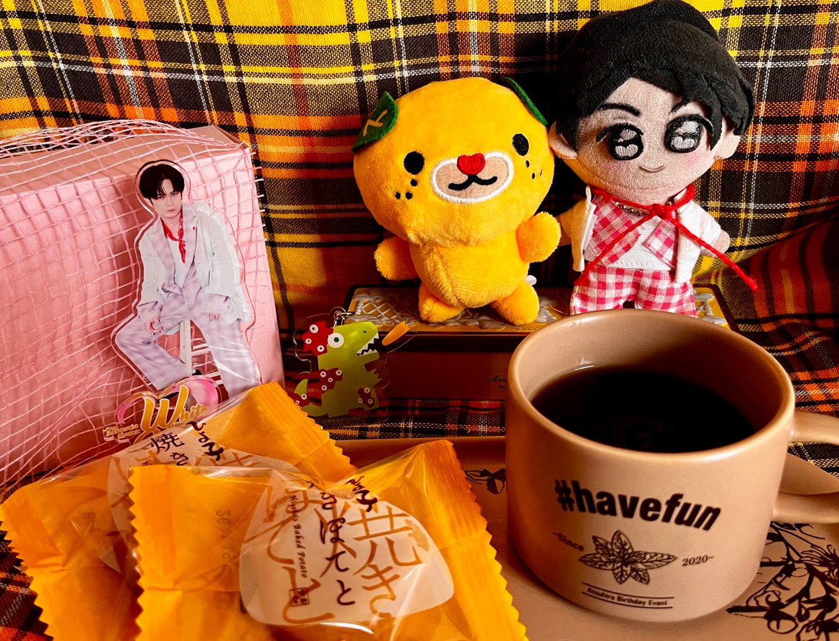 izumaru333's tweet image. ピンクの箱に入った
黄色いおやつをいただきました💛

ホワイトデーイベントの
楽しかったひとときを思い出して
キュンです꒰՞ɞ̴̶̷̥⩊ɞ̴̶̷̥꒱֯

今日もお疲れさまーー！！
頑張りましたーーby アツヒロ

心に沁みます

#havefun #佐藤アツヒロ