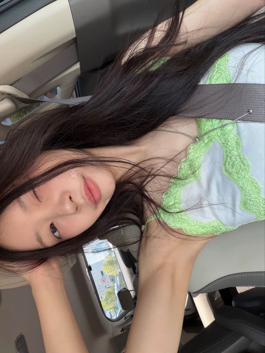 (it's)🦛meeee tweet media