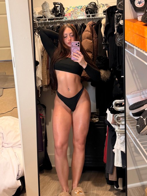 Delaney Short - i need a bigger closet 😫 https://t.co/bKKqKod2ii