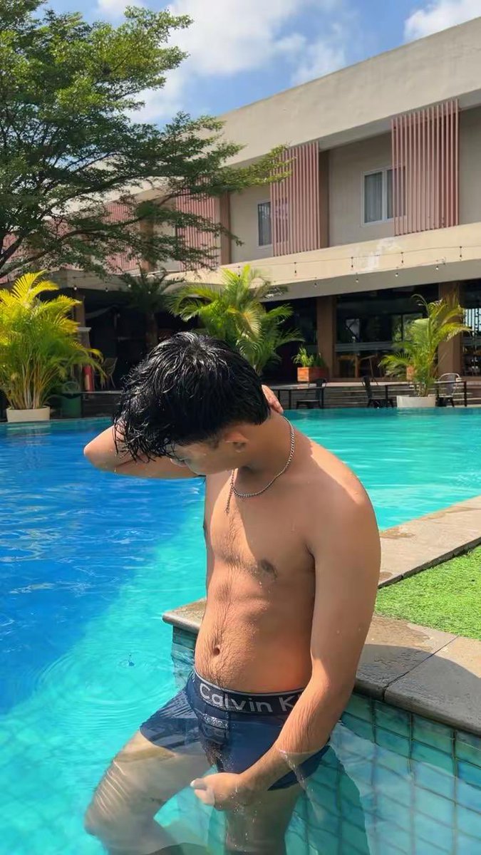 hobynganu's tweet photo. Renang bareng yuk? https://t.co/xiD6XPlxkV