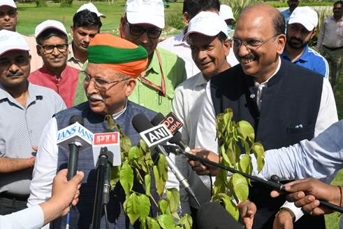 PIB India tweet media