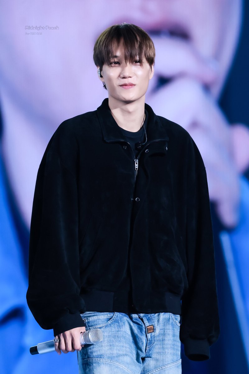 Midnight Peach tweet media