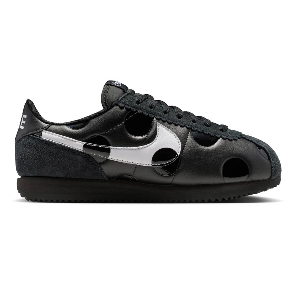 SNKR_TWITR tweet media