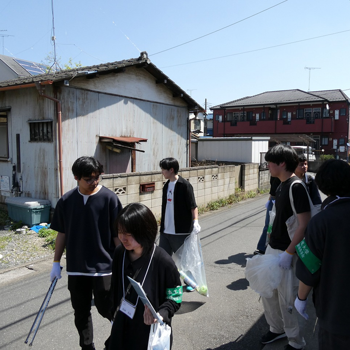 NITSDGsSTUDENTS's tweet photo. 皆さんこんにちは。NIT SDGs STUDENTSです！

4月11日（土）、宮代町で町内清掃を行いました。

今回は新入生の皆さんに参加していただき多くのごみを回収しました。

これからも、きれいで心地よい街づくりを目指し、継続的に取り組んでいきたいと思います。

投稿者：本多
#学生環境推進委員会 #sdgs https://t.co/qAd2rfbpWB