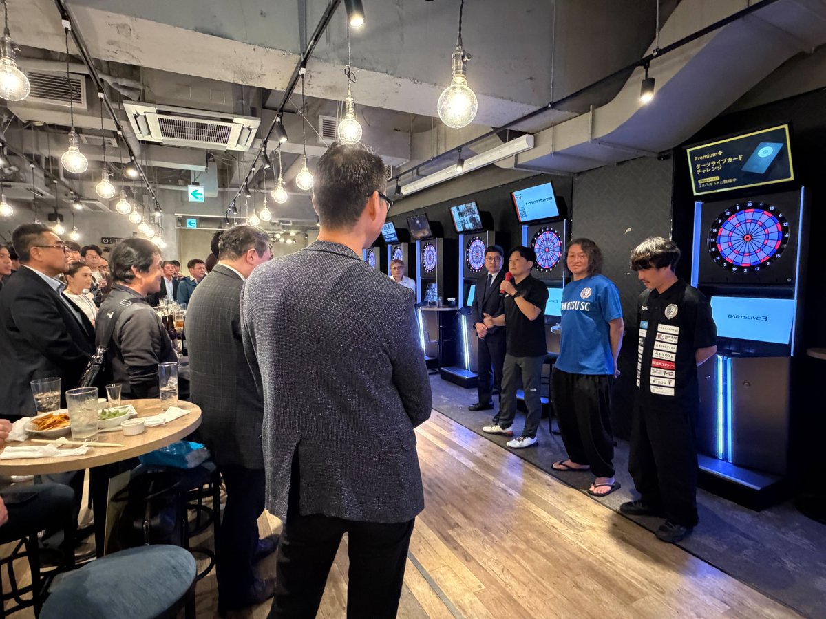 4/14(月)に「南葛ファミリー交流会」を開催しました。

下町区を中心としたクラブパートナーの皆さま、選手7名、フロントスタッフが参加し、交流の時間を過ごしました。パートナーの皆さま同士はもちろん、選手・スタッフとも直接つながる貴重な機会となりました。