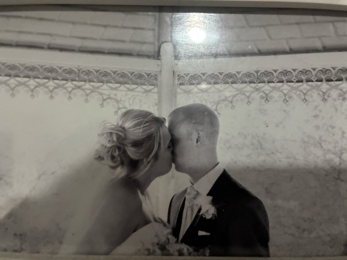 Brookie90's tweet photo. 9 years married. https://t.co/kRYiIWq5d6