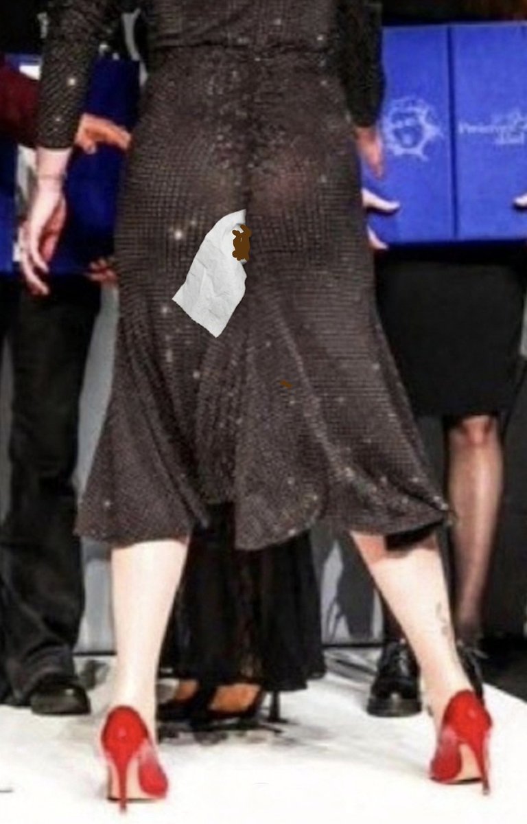 Ko misliš, da nižje ne gre❗😱🤭🤣🤣🤣
Ona je začela. 😉