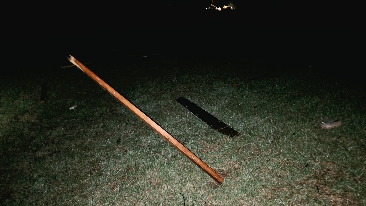 August S WX tweet media