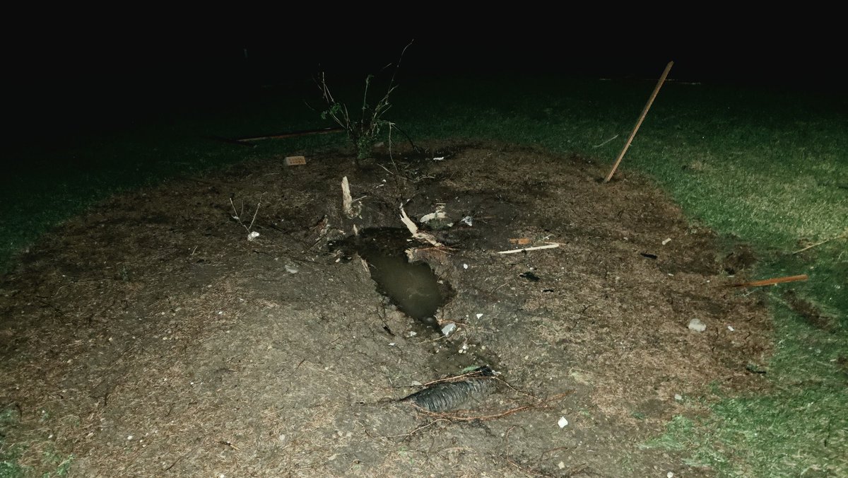 August S WX tweet media