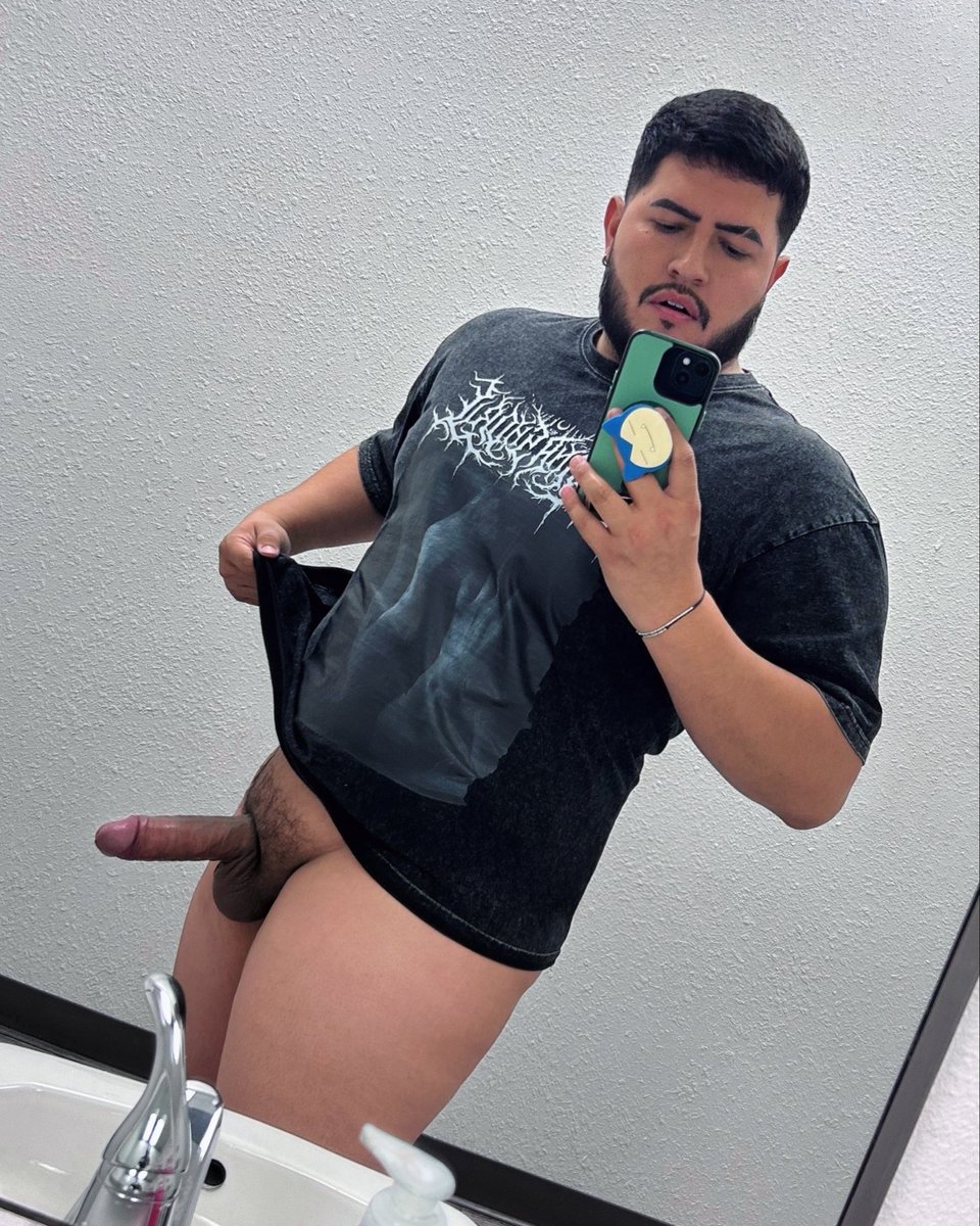 ¿Blanco y negro o a color?
CHUDAI ❤️‍🔥