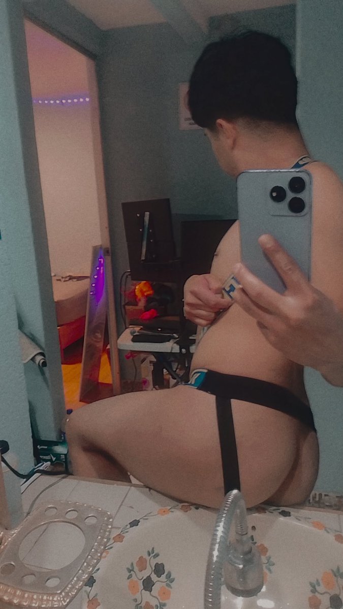 RobertoOrt85651's tweet photo. ❤️‍🔥🥵❤️‍🔥🥵❤️‍🔥🥵 algun. activo para grabar algo rico 😋😈❤️‍🔥🥵

#funnylove
#hot
#sextopiso
#pornogay https://t.co/p2QDivXKPB