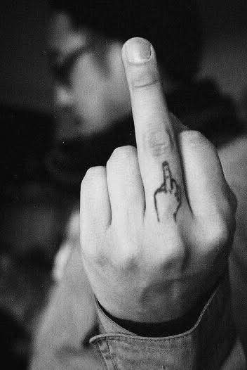 MorozovOlya's tweet photo. “El "pero" es la palabra más puta que conozco -. "te quiero, pero..."; "podría ser, pero..."; "no es grave, pero...". ¿Se da cuenta? Una palabra de mierda que sirve para dinamitar lo que era, o lo que podría haber sido, pero no es.”

Eduardo Sacheri https://t.co/9ZwXscCUNd