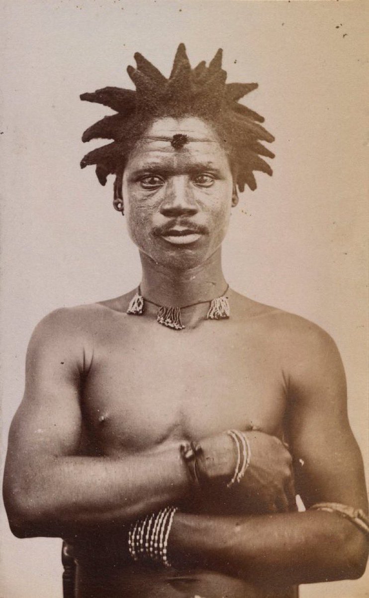 African crowns tweet media