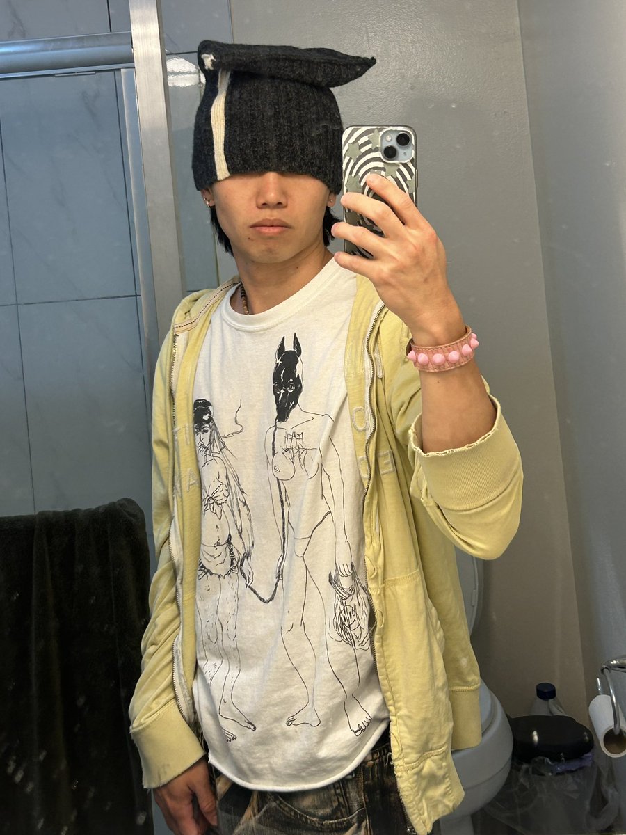 trap___senpai's tweet photo. ✨🥸✨ https://t.co/WBvfRy9CsR