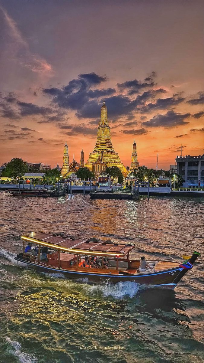 huang_huixian's tweet image. สถานที่เดิม 
บรรยากาศเปลี่ยน 
มากี่ครั้งก็ไม่เบื่อ
นั่งมองชมได้เป็นชั่วโมง 
ภาพถ่ายด้วยกล้องโทรศัพท์มือถือ Samsung S23 Ultra 
#ล่าภาพด้วยมือถือ
#กล้องมือถือตากล้องมือใหม่ 
พระปรางค์วัดอรุณฯ 
#Bangkok
#Thailand 
Cr: Peerapong Jindasap