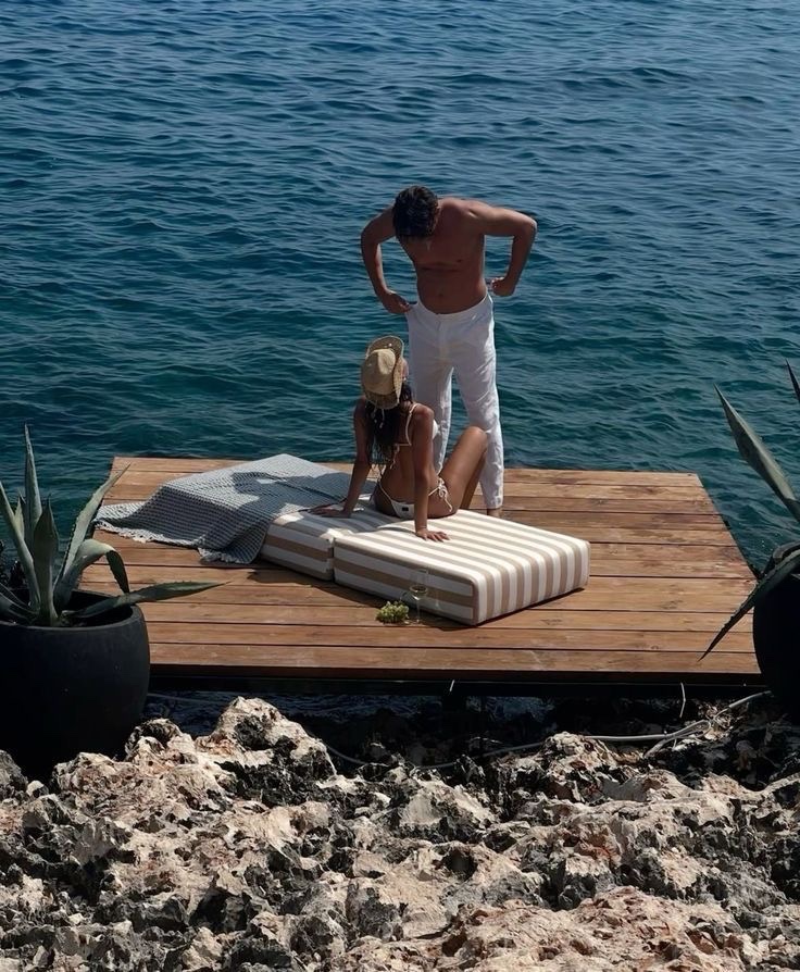 Aristocrat View tweet media