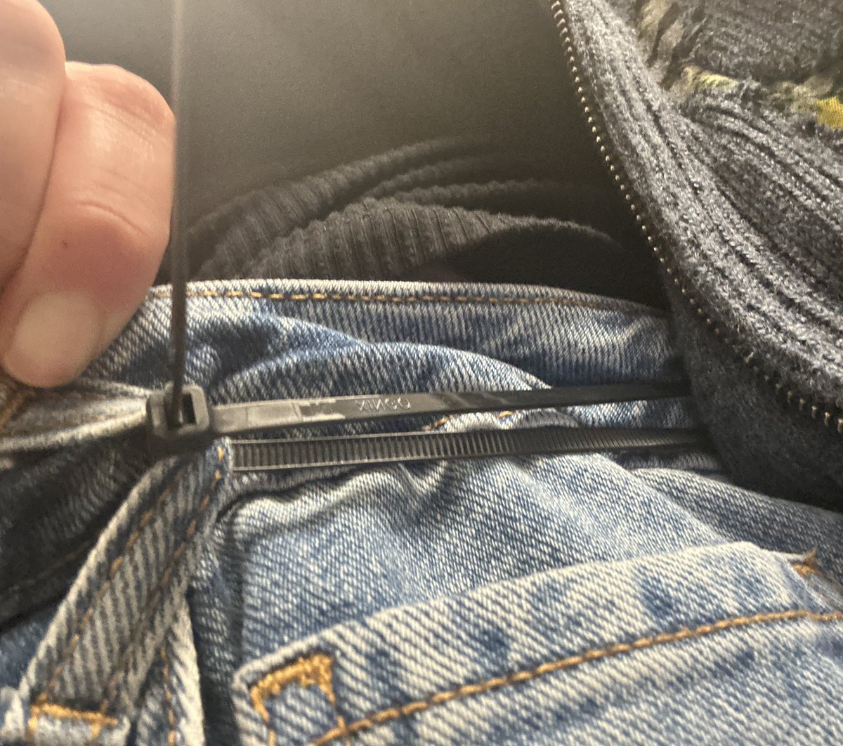 ive_been_on's tweet photo. #MRSRIGHTNOW #WARDROBEMALFUNCTION https://t.co/V3JFsYs9AT