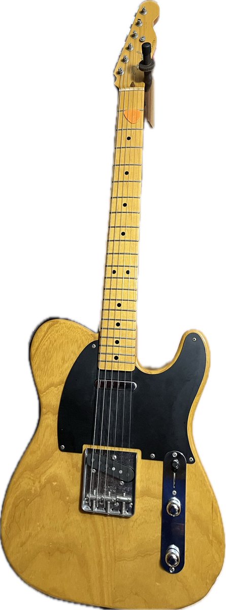 jeljark's tweet photo. 初めての
電気の音に
感電死⚡️

#FenderRadio https://t.co/OA6Bp77Oo3