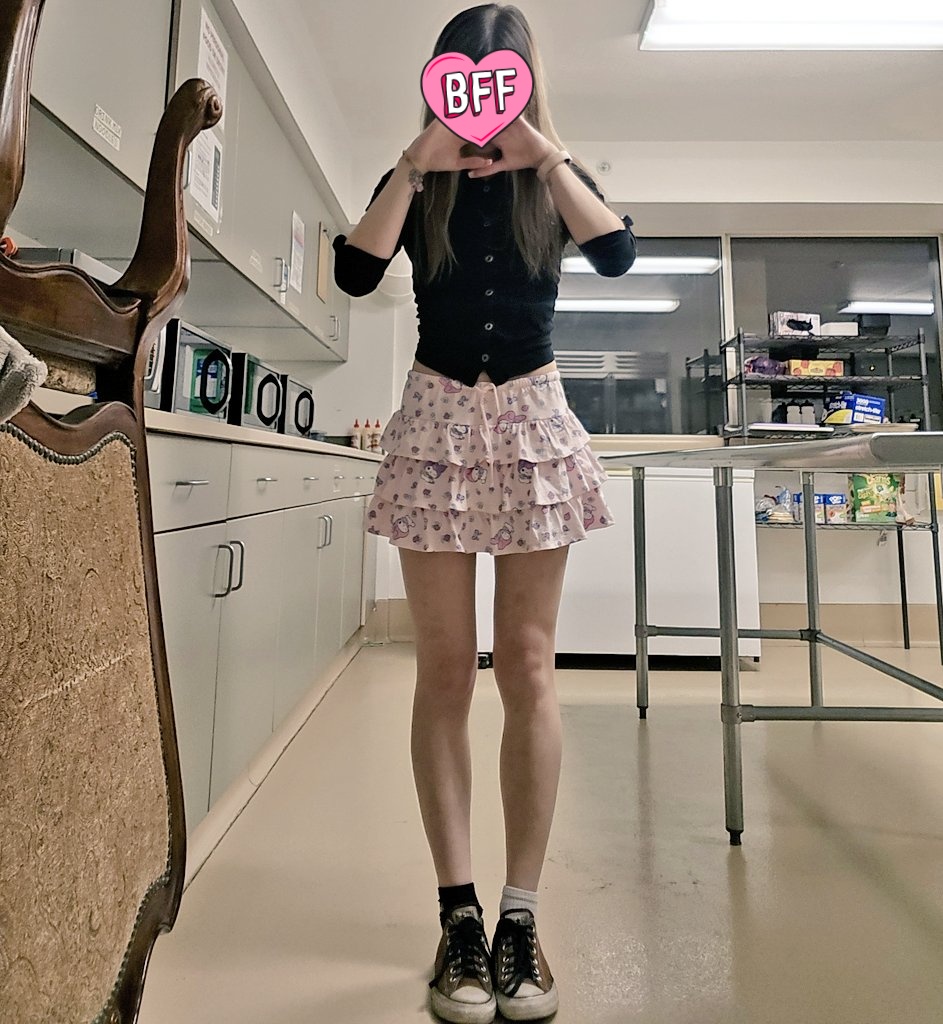 yeoubiii444alt's tweet photo. March vs April 🎀🩷
is the difference very noticeable 😭? https://t.co/JXPDP3sKXr