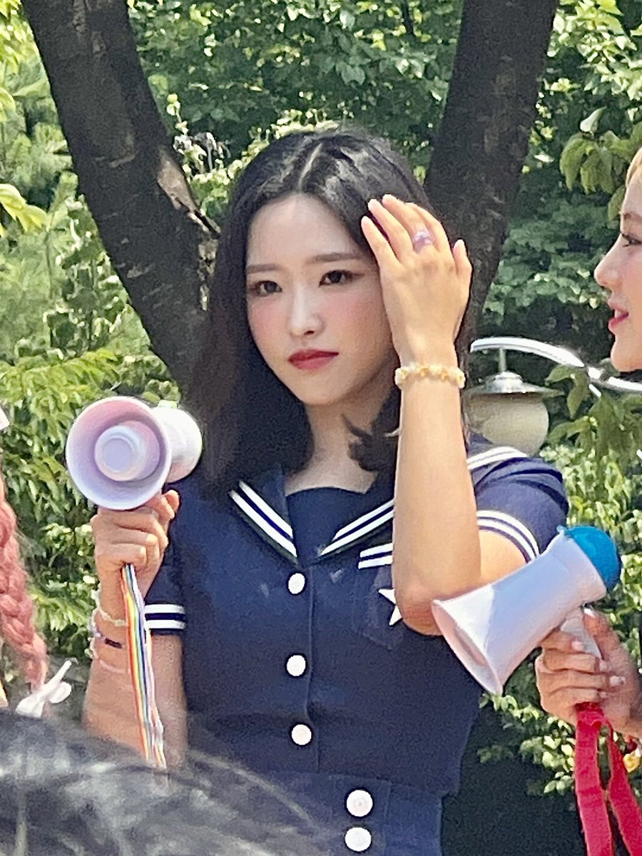 kim hyunjin barks jeon heejin aww tweet media