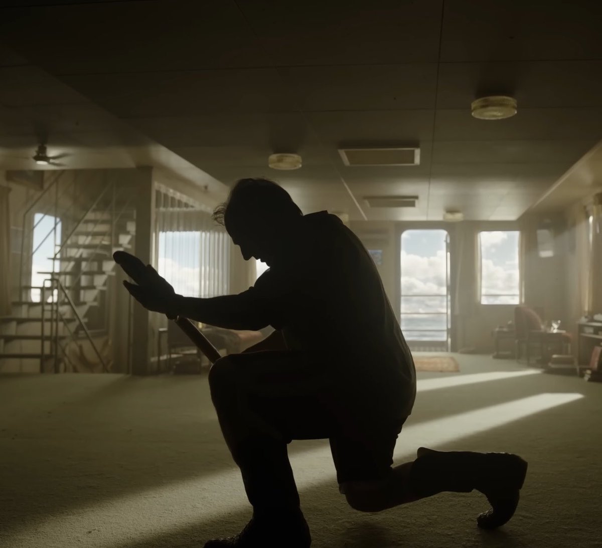 Tom Cruise transforms in Alejandro González Iñárritu’s ‘DIGGER’ appearing with grey receding hair and a prosthetic nose.