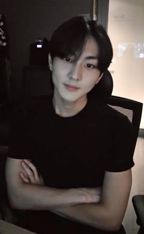 ENHYPEN IS 7 tweet media