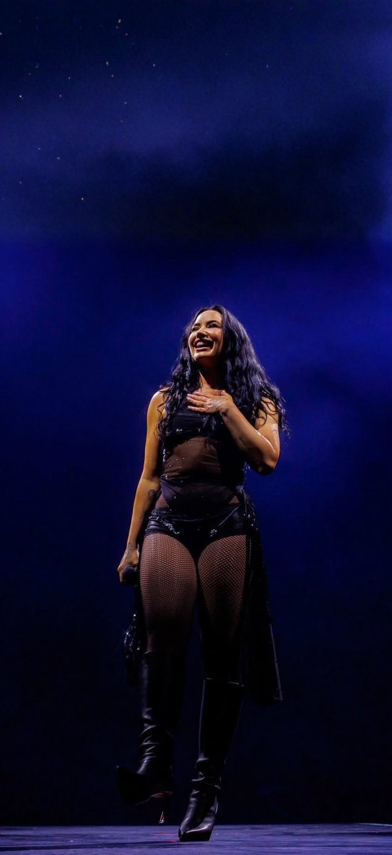 unlockscreen's tweet photo. —  Demi Lovato It’s Not That Deep Tour |  wallpapers ✨

like &amp; rt if you use it!! /bel https://t.co/IZOwOkXmlA