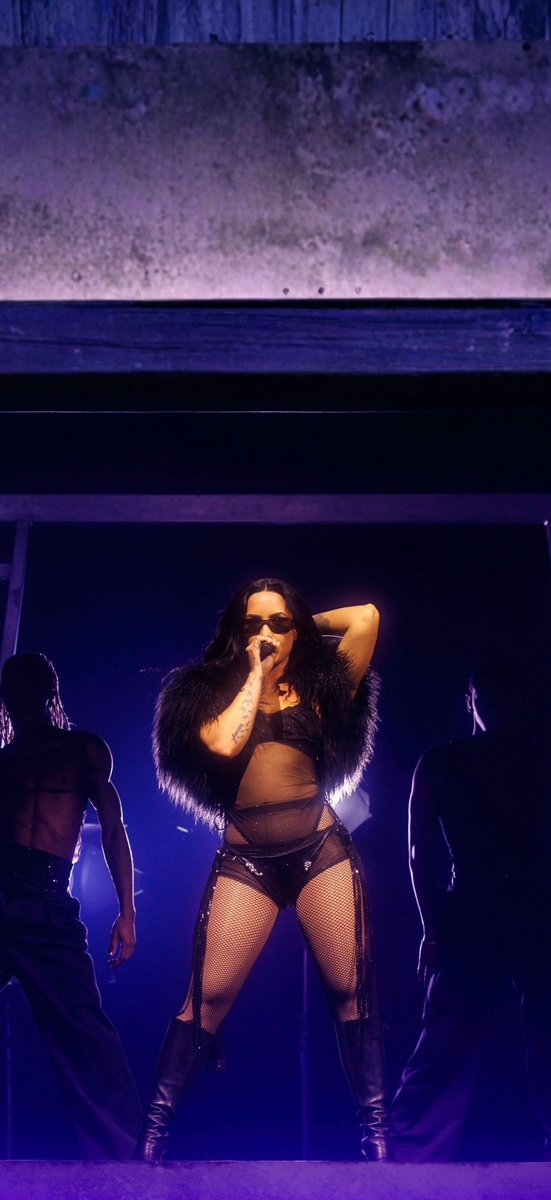 unlockscreen's tweet photo. —  Demi Lovato It’s Not That Deep Tour |  wallpapers ✨

like &amp; rt if you use it!! /bel https://t.co/IZOwOkXmlA