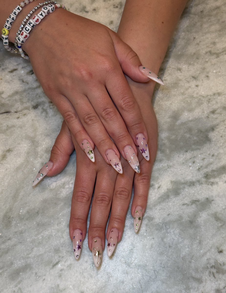 ⭐️🎤💅🏻 barbie popstar princess fantasy nails + toes for ARW’s bieberchella 

🎶 toooo ready for @barbie x <a href="/coachella/">Coachella</a> during <a href="/justinbieber/">Justin Bieber</a> chella takeover 

#coachella #bieberchella #justinbieber #bieber #bieberfever #amandaromewest #bieberisback #barbie #coachellanails