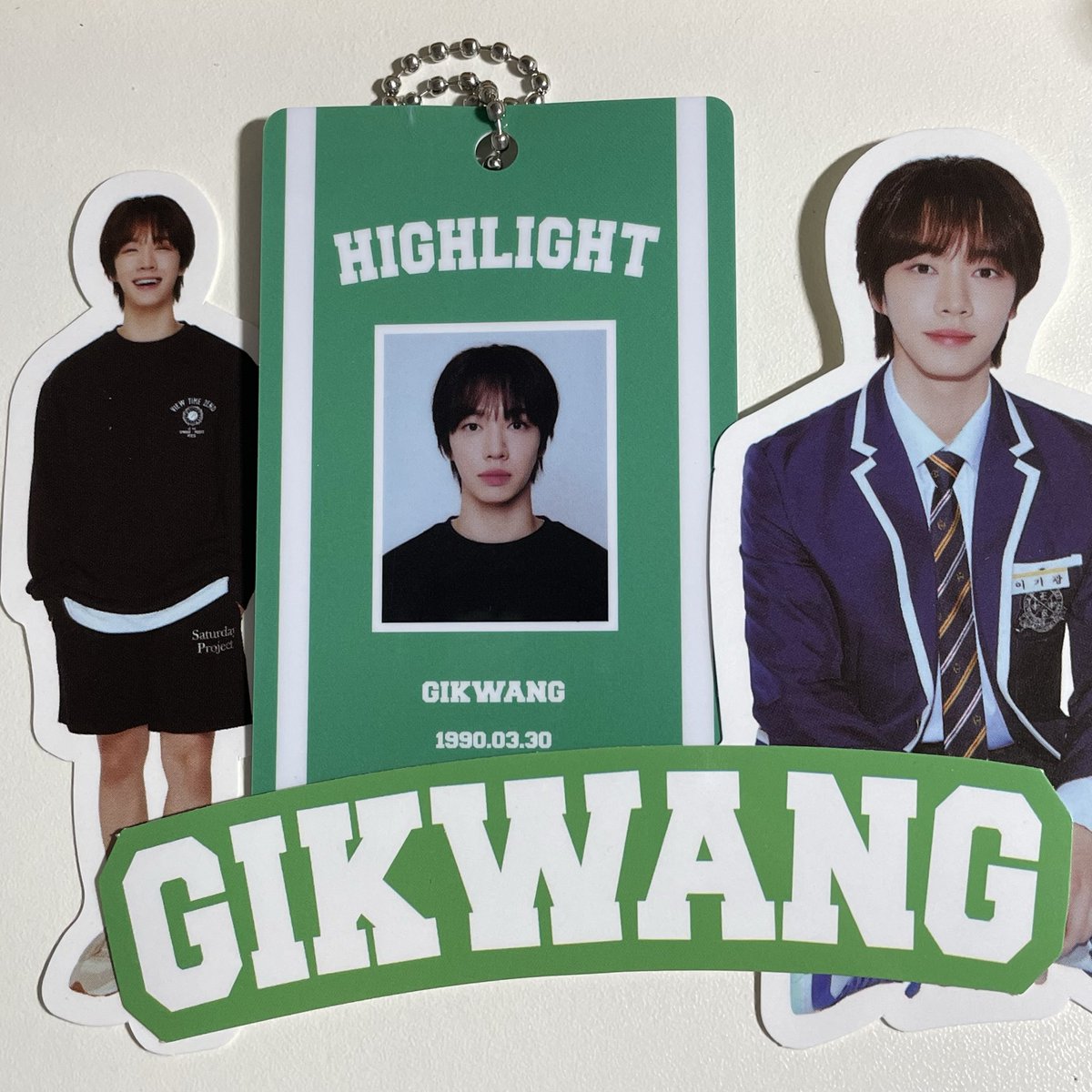 🩶🪽 tweet media