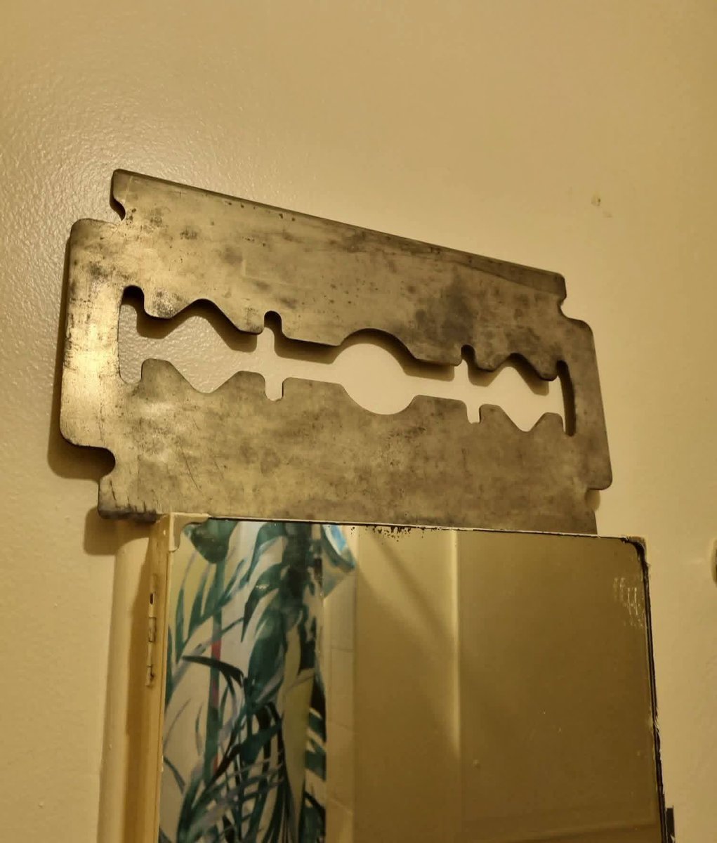 shouq_al90149's tweet image. If you actually know what this is… then you must be old.