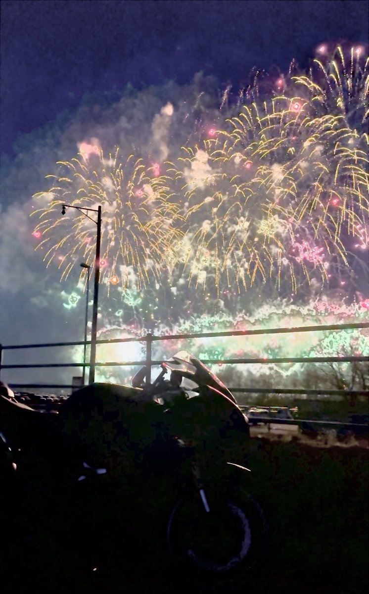 MasaTaro25R1's tweet photo. 土曜日の花火大会楽しかったなー！ https://t.co/DyQfMcxOw9