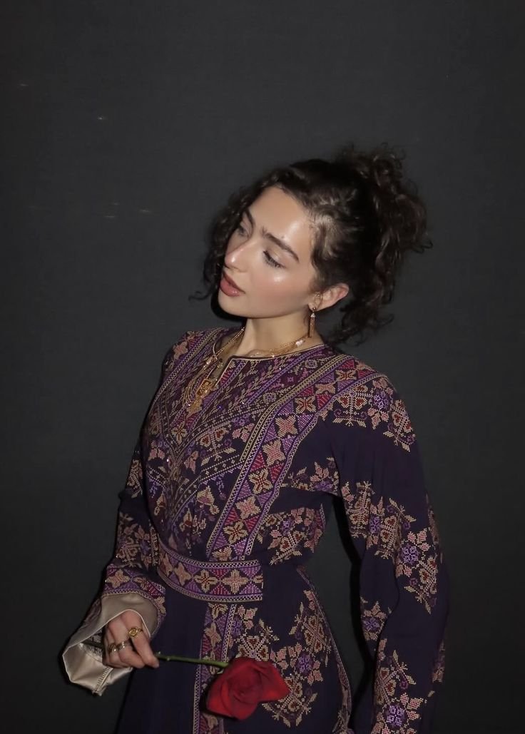 MaryHarir's tweet image. Palestinian girls are like heavenly dreams.
#Palestine #Girl #Style