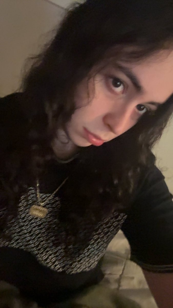 Nevaehthebigone tweet media