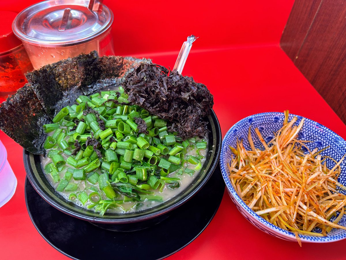 はしっこぐらし tweet media