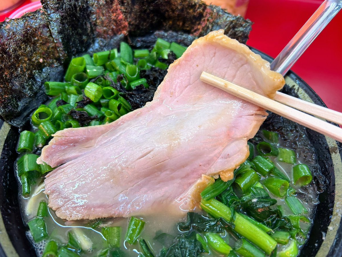 はしっこぐらし tweet media