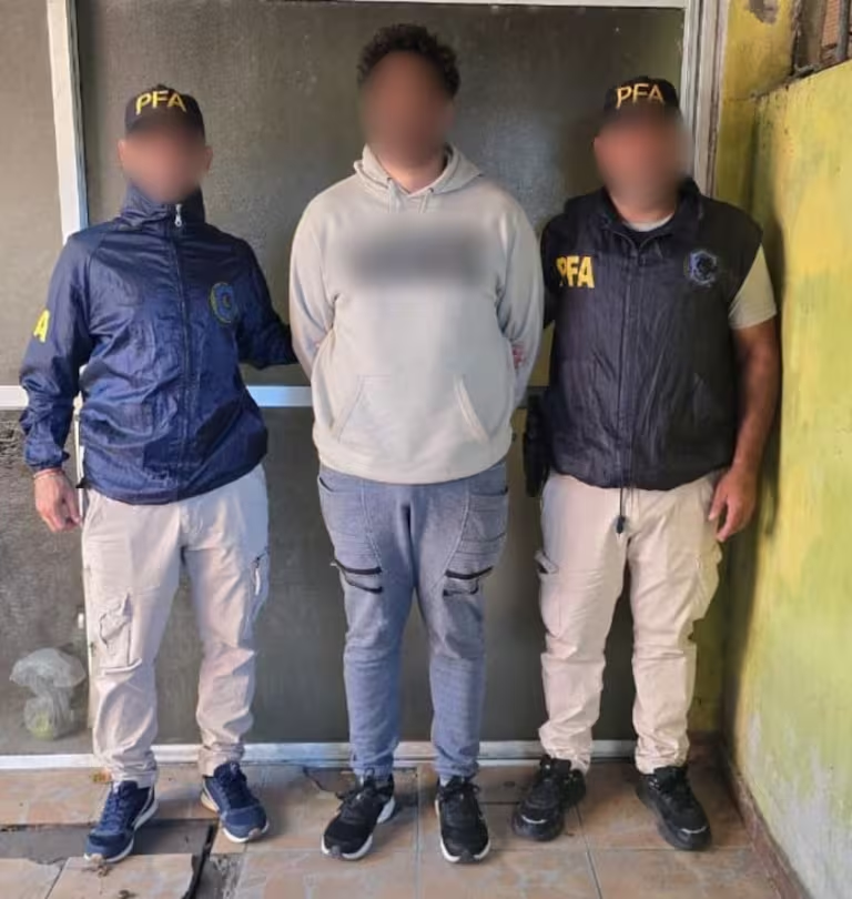 ҉҉𝐍𝐢𝐜𝐨𝐥𝐚𝐬 𝐒𝐮𝐩𝐨𝐧𝐳𝐢𝐨 ̷̀ＴＲＯＬＬＡＤＨＯＮＯＲＥＭ tweet media