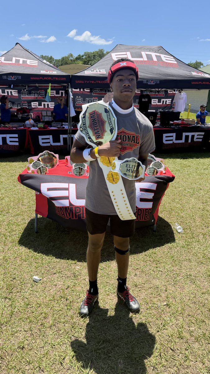 iamjamarimoore's tweet photo. Offensive MVP for 15u 7v7 elite championship 
@RealNews102 @7v7_elite @PrepRedzoneFL @RecruitManatee @ManateeFB @ConleyTZiah @JacquezGreen https://t.co/iKBpNgV2BF