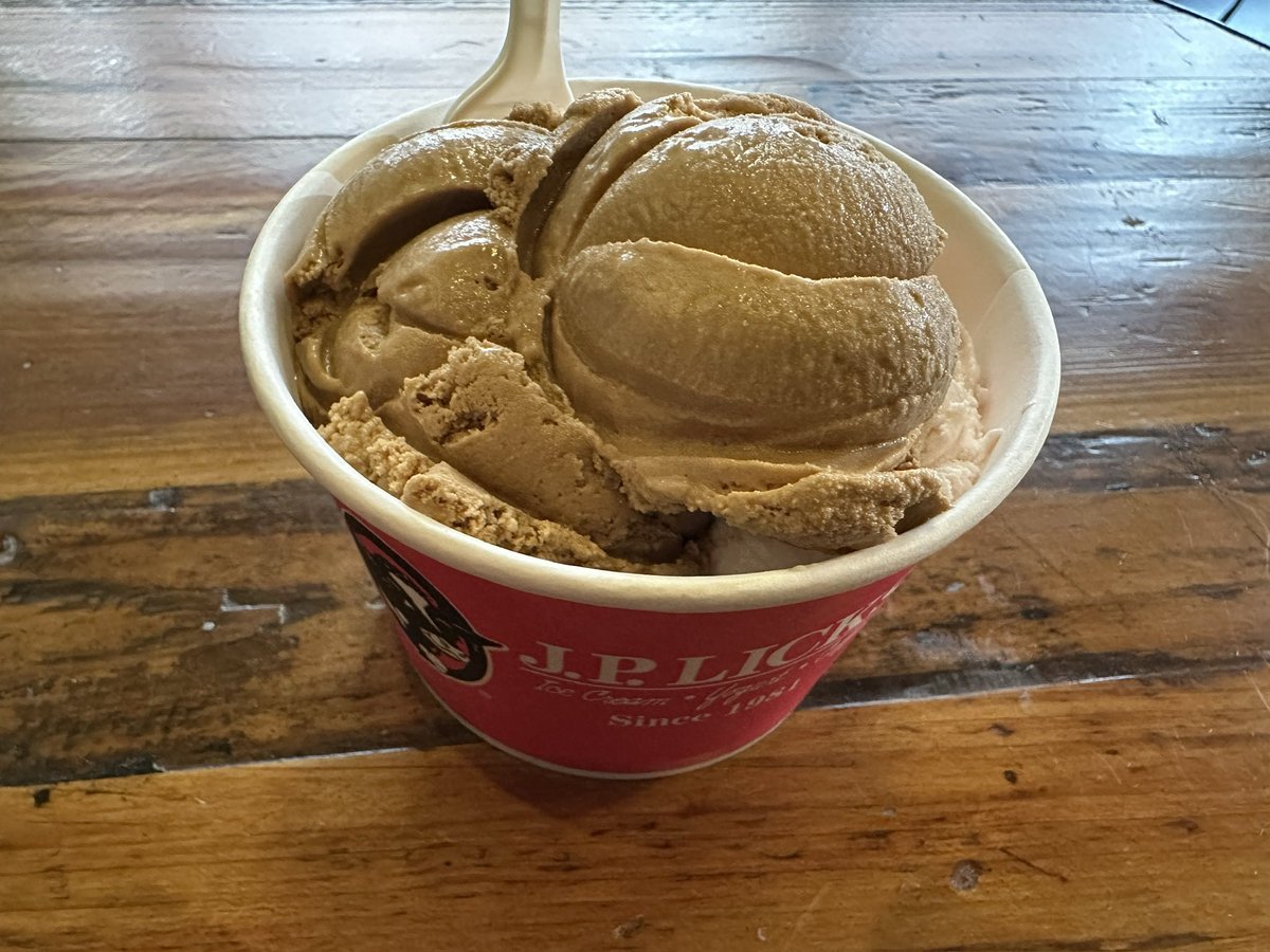 ThrisanuJohn's tweet image. On April 14, 2026, compliance class has a guest speaker who has been working privacy compliance for 20 years. Compliance is in healthcare, pharmaceutical, and financial industry. The weather is sunny and 26 Celsius. #boston