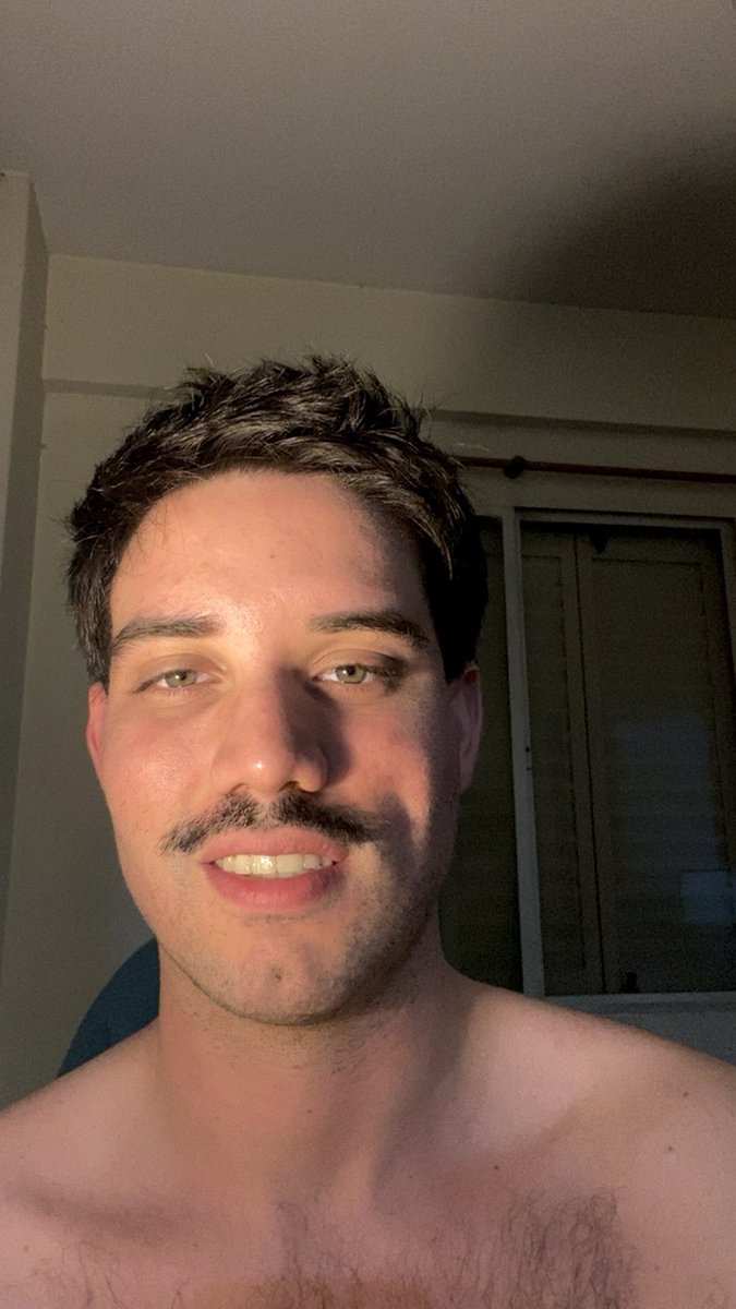 Elio tweet media